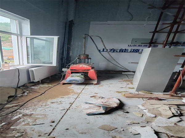 东源地基基础下沉墙体裂缝加固注浆顶升施工